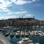 Apartment 4 Personnes A Avec Terrasse Et Parking - Fr-1-472a-148 *